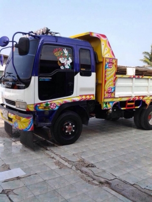 หกล้อดัมพ์ หกล้อดัมพ์