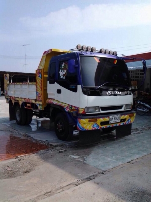 หกล้อดัมพ์