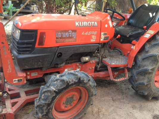 ขายด่วนรถไถคูโบต้าL4508 พร้อมอุปกรณ 3 รายการ พร้อมดันหน้า โรตารึ ผาน 6 ทุกอย่างตราช้าง รถสภาพพร้อมใช