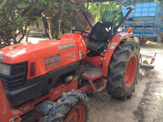 ขายด่วนรถไถคูโบต้าL4508 พร้อมอุปกรณ 3 รายการ พร้อมดันหน้า โรตารึ ผาน 6 ทุกอย่างตราช้าง รถสภาพพร้อมใช