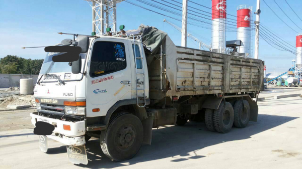 ขายด่วนไอ้หลงยูโรทูสองเพลาดั้มมีระบบลากลูก FN627 M5 ปี48สภาพพร้อมใช้รีบโทร0801515451