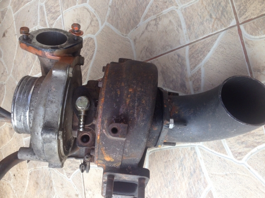 ขายเทอร์โบตัวใหญ่ ของ รถบรรทุก10ล้อ หรือ รถเกี่ยวข้าว garret M24.  A/R .58 โข่งหลังแผรผัน  ของเชียงกง