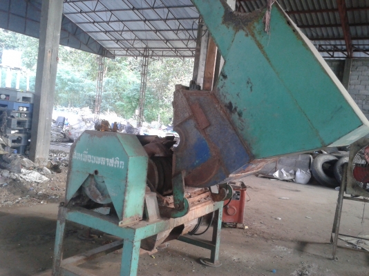 ขายเครื่องโม่พลาสติกพร้อมเครื่องดูด