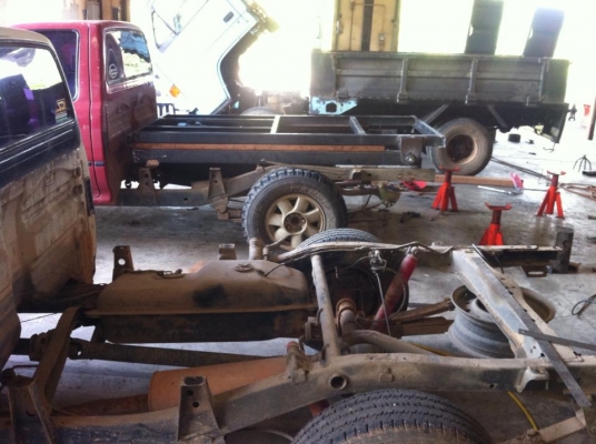 กะบะดั้ม