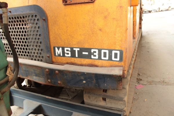 ขายดั้มเปอร์ตีนตะขาบ MOROOKA MST-300 ราคา 280,000บาท