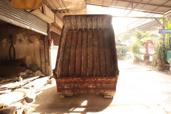 ขายรถดั้มเปอร์ เครื่องMITSUBISHI hd30 3สูบ ล้อยาง ขับเคลื่อน6ล้อ รับน้ำหนักได้3ตัน ราคา 280,000บาท