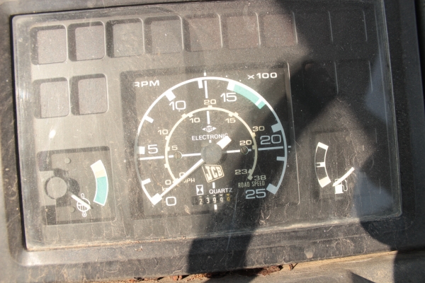 ขายรถหน้าตักหลังขุด 3in1(ขุด,ตัก,ยก) JCB 3CX ขับเคลื่อน4ล้อ ราคา 470,000บาท