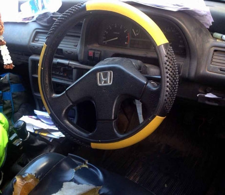 **45,000 บ.ต่อรอง**ขาย เก๋ง HONDA CIVIC 1.5LXโฉมท้ายแดงไฟท้ายสองชั้น เครื่องเดิมเกียร์เดิม ไม่เคยติดแก๊ส ยางสวย4เส้น ล้อแม็ก แอร์ เกียร์ธรรมดา สีสันพอใช้ ขายตามสภาพ รถใช้งานปกติทุกวัน เก็บสีสวยเลยครับ เอกสารครบ ราคาต่อรองได้เด้อพี่น้องครับ