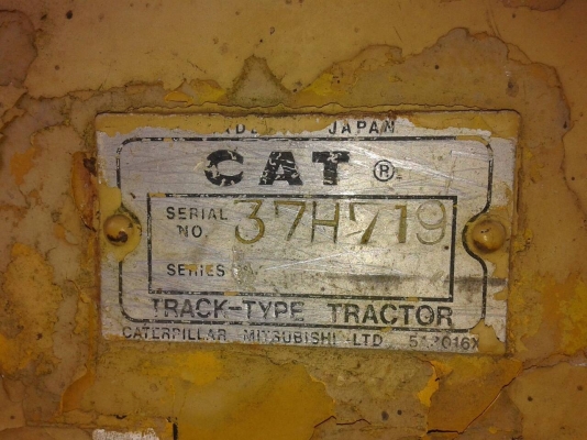 ขายรถแทรกเตอร์  CAT D6B ตีนไก่ เกียร์ตัด เอกสารอิมวอย รถพร้อมใช้