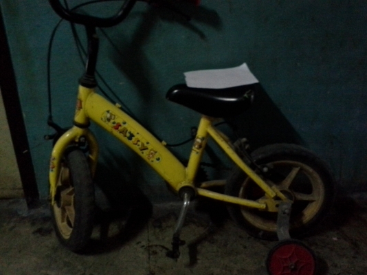จักรยานเด็ก ของUSAแท้ สภาพดี บอดี้สวย เบรคหน้าหลังมี แต่ตรงเหยียบปั่นไม่มีข้างใส่เอง1000-/081-7915677