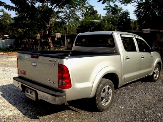 2006 TOYOTA VIGO 2.5 MT 4-doors