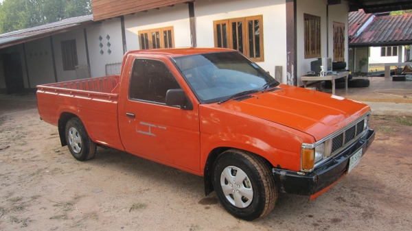 ขายกระบะนิสสันบิ๊กเอ็มฝาแดง ปี36 เครื่องแน่นไม่ไอไม่จากสภาพพร้อมใช้งานครับ ......รถเดิมๆทั้งคันครับสีเดิมบางๆมากไม่มีผุครัชชีสวยๆไม่มีตำหนิ รถคนแก่ใช้งานครับภาษีขาดกันยายน57+ทะเบียน+พร้อมชุดโอนครับ+แบตเตอร์รี่ใหม่ อยากให้มาลองขับดูก่อนเห็นสภาพจริงแล้วจะชอ