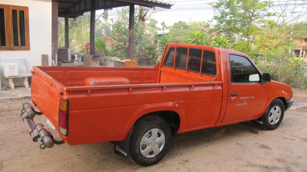 ขายกระบะนิสสันบิ๊กเอ็มฝาแดง ปี36 เครื่องแน่นไม่ไอไม่จากสภาพพร้อมใช้งานครับ ......รถเดิมๆทั้งคันครับสีเดิมบางๆมากไม่มีผุครัชชีสวยๆไม่มีตำหนิ รถคนแก่ใช้งานครับภาษีขาดกันยายน57+ทะเบียน+พร้อมชุดโอนครับ+แบตเตอร์รี่ใหม่ อยากให้มาลองขับดูก่อนเห็นสภาพจริงแล้วจะชอ