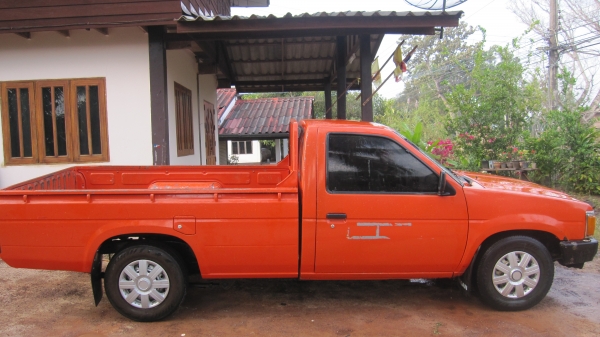 ขายกระบะนิสสันบิ๊กเอ็มฝาแดง ปี36 เครื่องแน่นไม่ไอไม่จากสภาพพร้อมใช้งานครับ ......รถเดิมๆทั้งคันครับสีเดิมบางๆมากไม่มีผุครัชชีสวยๆไม่มีตำหนิ รถคนแก่ใช้งานครับภาษีขาดกันยายน57+ทะเบียน+พร้อมชุดโอนครับ+แบตเตอร์รี่ใหม่ อยากให้มาลองขับดูก่อนเห็นสภาพจริงแล้วจะชอ