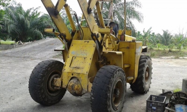 รถตัก WS3  สนใจติดต่อ 081 - 6079515