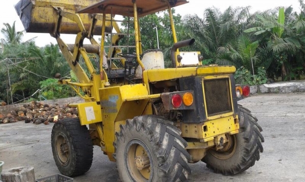 รถตัก WS3  สนใจติดต่อ 081 - 6079515