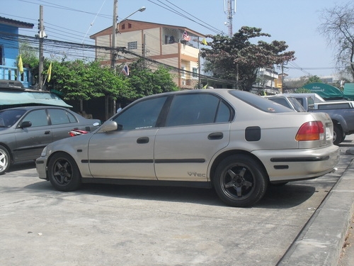 พร้อมใช้CIVIC ตาโตB20Bออโต้+LPGหัวฉีดล้อssrประหยัดน่าใช้(เครื่องแก็สลงเล่มแล้ว)