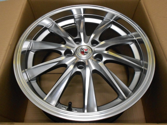 ขายล้อแม็กแต่งขอบ 17 (5/114.3) กว้าง 7.5 ET40 ทั้ง 4 ล้อ สวยๆ 1 ชุด/เทิร์นได้-ใส่ฟรีค่ะ