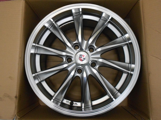 ขายล้อแม็กแต่งขอบ 17 (5/114.3) กว้าง 7.5 ET40 ทั้ง 4 ล้อ สวยๆ 1 ชุด/เทิร์นได้-ใส่ฟรีค่ะ