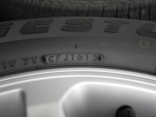 ขายล้อแม็ก Toyota Fortuner ขอบ 17 พร้อมยางบริดสโตนปี 13(วิ่งมา3พันโล)/เทิร์นได้-ใส่ฟรีค่ะ