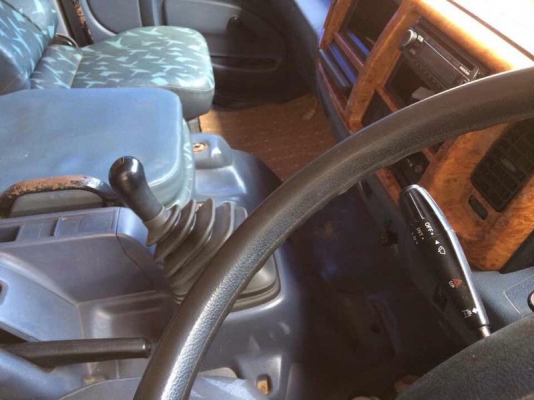 รถฮีโน่ 10 ล้อดั้ม 320 แรงม้า ปี 48  สนใจติดต่อ 081 - 6079515