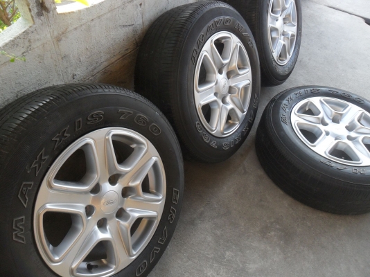 ล้อแม็ก ฟอด 17นิ้ว 6รู พร้อมยาง 245/65R17 สวยๆ 4 ล้อ ราคา 7700 บาท ล้อแม็ก ฟอด 17นิ้ว 6รู พร้อมยาง 245/65R17 สวยๆ 4 ล้อ ราคา 7700 บาท