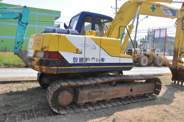 รถแบคโฮเก่าญี่ปุ่น Kobelco SK120-1