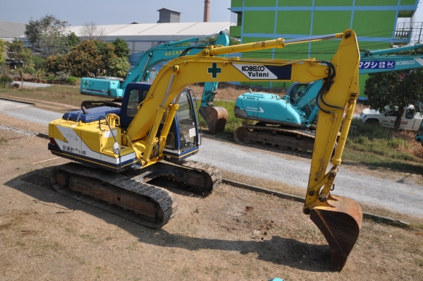 รถแบคโฮเก่าญี่ปุ่น Kobelco SK120-1