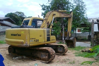 รถขุด KOMATSU PC120-6E โซ่ใหม่กับช่วงล่างสวยเต็ม มีทะเบียนครบ