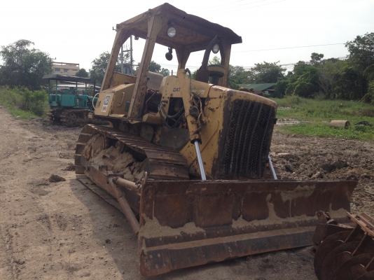 ขาย D4E สภาพสวย พรัอมใช้งาน เครื่องดี ใบเเทรกเต็ม ราคาต่อรองได้