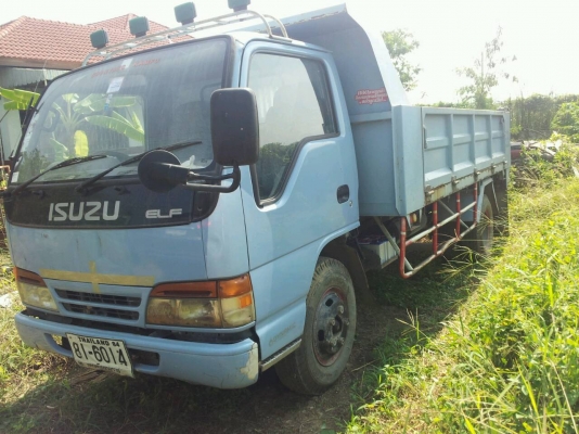 รถบรรทุก  ISUZU ปี 38 6 ล้อดัมพ์ ราคา 450,000 บ.