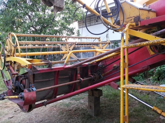 ขายรถเกี่ยวข้าว