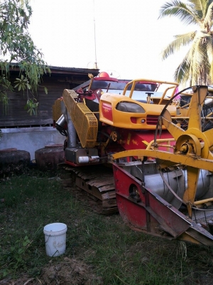 ขายรถเกี่ยวข้าว