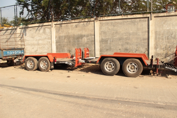 ขายหางพ่วงรถ ไม่เคยใช้งานในไทยด่วนๆ สำหรับแบคโฮ pc10-40 ราคา 80,000บาท