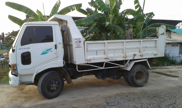 ขายรด   6:  ล้อ  hino   fc  141    เคื่อง  150   แรง