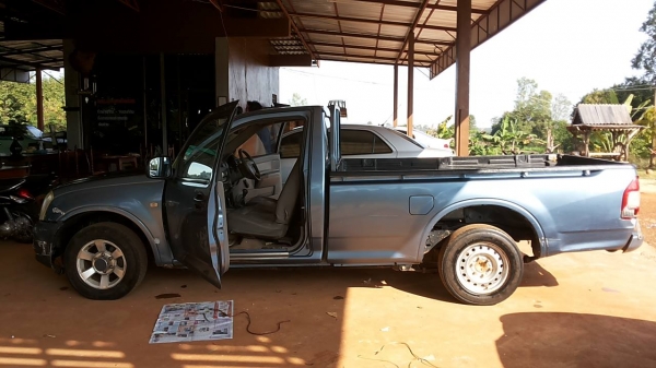 ***ขายแล้วครับขอบคุณ Truck2hand ขาย ตอนดียว ISUZU SPARK EX  3.0 D-MAX ปี46/03 เครื่องเดิมเกียร์เดิม เครื่องแน่นดี ช่วงล่างคัสซีสวยเดิมไม่ผุ กระบะดีมีพื้นปูกระบะ สีนสันเดิมบาง มีตำหนิบ้าง ภายในดีคอนโซลครบ แอร์ พ.พาวเวอร์ ล้อแม็ก ยางสวย4เส้น หน้าเดิม เก็บนิ