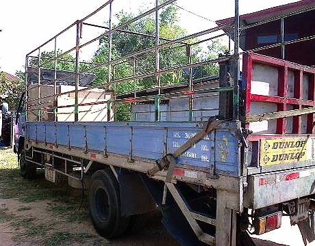 **590,000 บ.ต่อรอง**ขาย6ล้อช่วงยาว คัสซีใหญ่ทั้งเส้น  ISUZU NQR 130 เครื่องเดิมเกียร์เดิม เครื่องแน่นดี แรง ช่วงล่างเดิม คัสซีใหญ่สวยไม่ปะไม่ดาม กระบะพื้นไม้คอกเหล็กสภาพดี ยาว5.5ม. ยางดี6เส้น หัวเดิมภายในสวยคอนโซลครบ พร้อมใช้ พร้อมลุยงาน เอกสารครบ ราคาต่อ