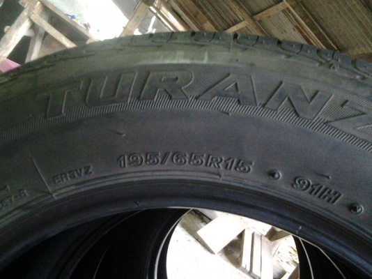 ยาง บริสโตน 195/65/15 ปี 12