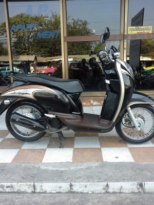 รถสวยวิ๊ง Honda Scoopy - i ปี 2555 ลายคลาสสิค ราคาถูก รถสวยวิ๊ง Honda Scoopy - i ปี 2555 ลายคลาสสิค ราคาถูก