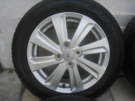ขายล้อแม็ก Toyota vios ป้ายแดง 15"x5.5" et45 4รู100+ยางปี13 สนใจติดต่อเล็กคลองสามครับ (081-3747940)