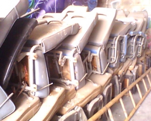 ขายเบาะหนังผสมกำมหยี่1ชุด44ที่นั้งราคา22000เหลือ3ชุดเเล้วครับวันนี้จองเเล้ว1ชุดด่วนๆครับ