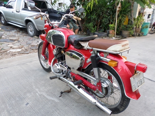 วุฒินนบุรี// ขาย C92 หมูแดงๆน่าใช้คับเครื่องดีสตาสมือสภาพรถเดิมๆแห้งๆราคาแบบเบาๆคับ