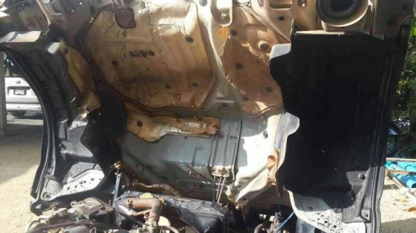 รถอีซูซุ 6 ล้อดั้ม NKR 100 แรงม้า ปี 50.  สนใจติดต่อ 081 - 6079515