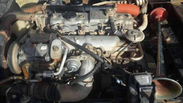 รถอีซูซุ 6 ล้อดั้ม NKR 100 แรงม้า ปี 50.  สนใจติดต่อ 081 - 6079515