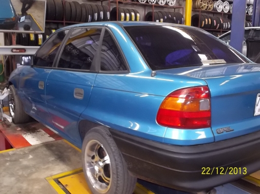 ขายเก๋งโอเปิลแอสตราปี93 เครื่องนิสสันหัวฉีดSR 2000CC ติดแกซ LPG แล้ว