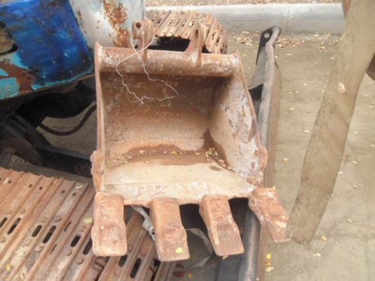 ขายรถขุด...รถแม็คโคร..HITACHA--EX40U....ราคา140.000.....081-5667535