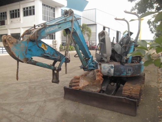ขายHITACHI....รุ่นEX40U...ราคาคันละ..140.000....โทร081-5667535