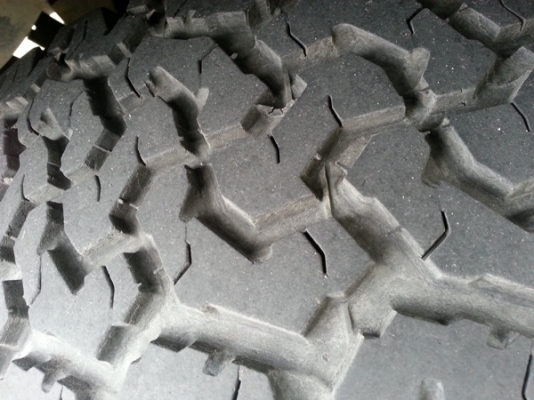 ขายยาง BFGoorich All Terrain 285/75/16 ขายยาง BFGoorich All Terrain 285/75/16