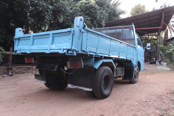 ขาย รถหกล้อดั้ม ISUZU TL 85แรงม้า