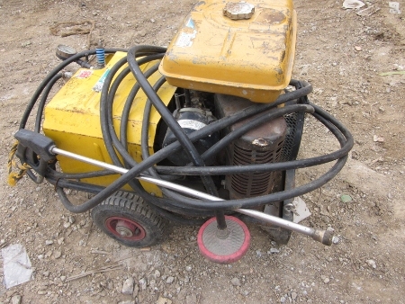 มาอีกตัวแล้วครับ รุ่นเดียวกัน ราคาเท่าเดิม-เครื่องฉีดน้ำ-ทำความสะอาดสิ่งสกปรกกำลังสูง มือสองเก่าญี่ปุ่น ITOMAN: MI300EH เครื่องROBIN รับรองแรงดีมาก